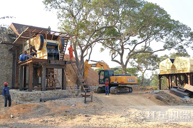 頁(yè)巖破碎、制砂海外生產(chǎn)現(xiàn)場(chǎng)搭建中