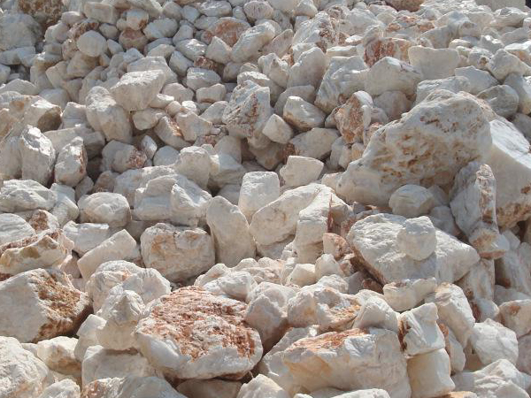 方解石磨粉生產設備與流程分析，生產廠家介紹