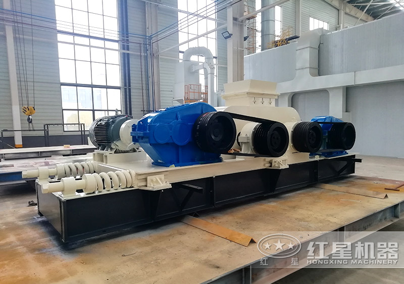 鵝卵石制成沙子用對輥制沙機還是沖擊制砂機，哪個好用