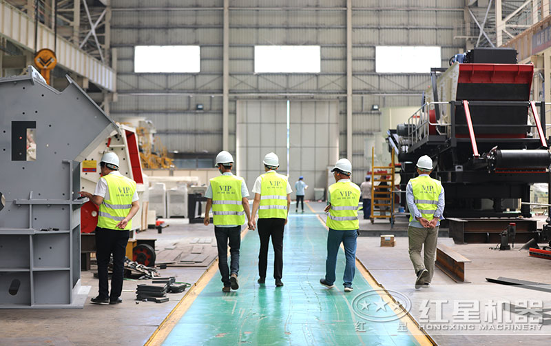 客戶考察12、13石子破碎機(jī)設(shè)備